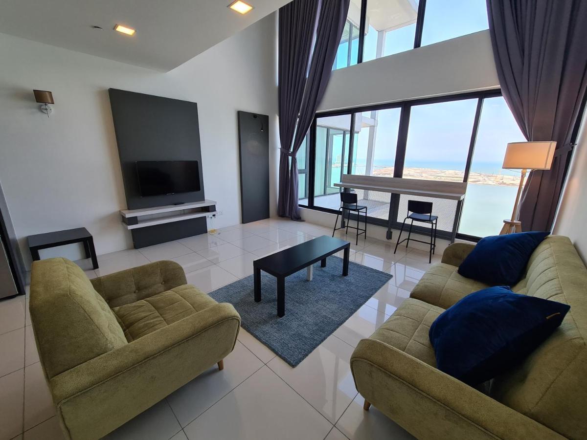 Sunrise Gurney Premium Executive City/Seafront Suite - Penang Джордж Таун Екстериор снимка