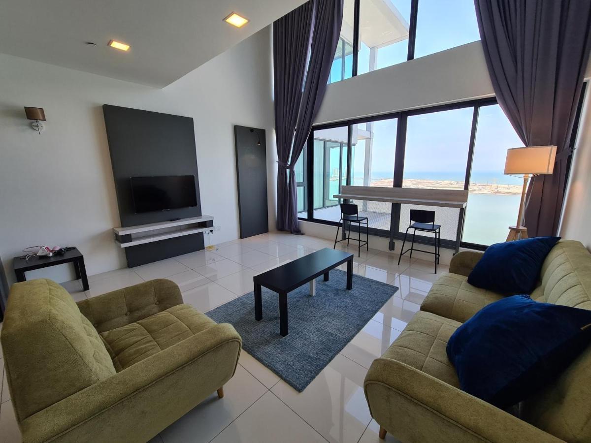 Sunrise Gurney Premium Executive City/Seafront Suite - Penang Джордж Таун Екстериор снимка