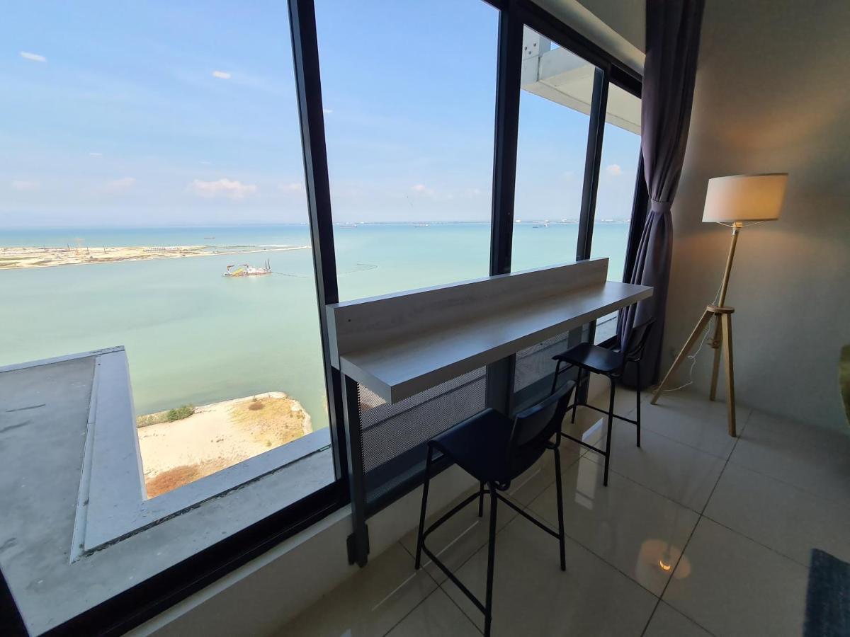 Sunrise Gurney Premium Executive City/Seafront Suite - Penang Джордж Таун Екстериор снимка