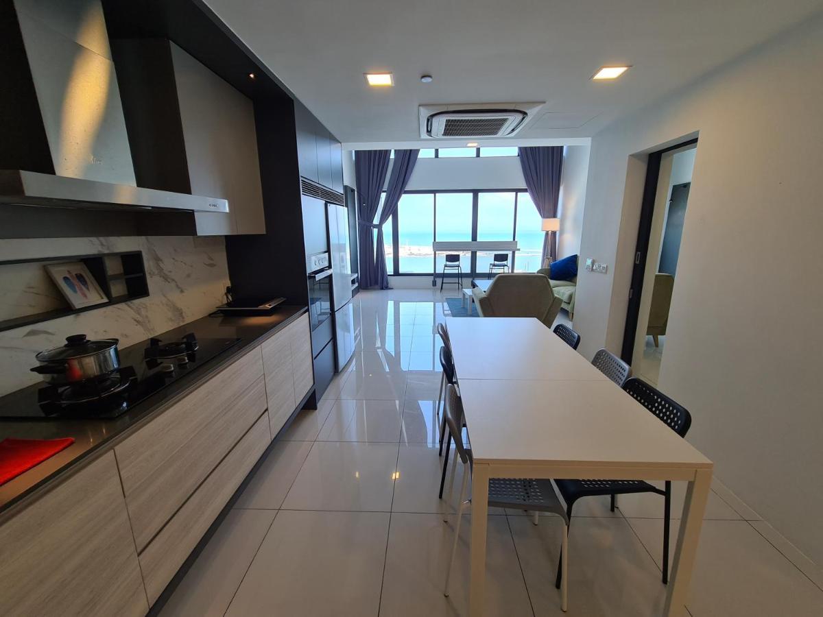 Sunrise Gurney Premium Executive City/Seafront Suite - Penang Джордж Таун Екстериор снимка