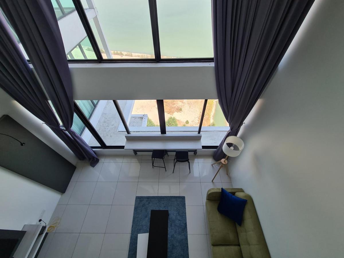 Sunrise Gurney Premium Executive City/Seafront Suite - Penang Джордж Таун Екстериор снимка