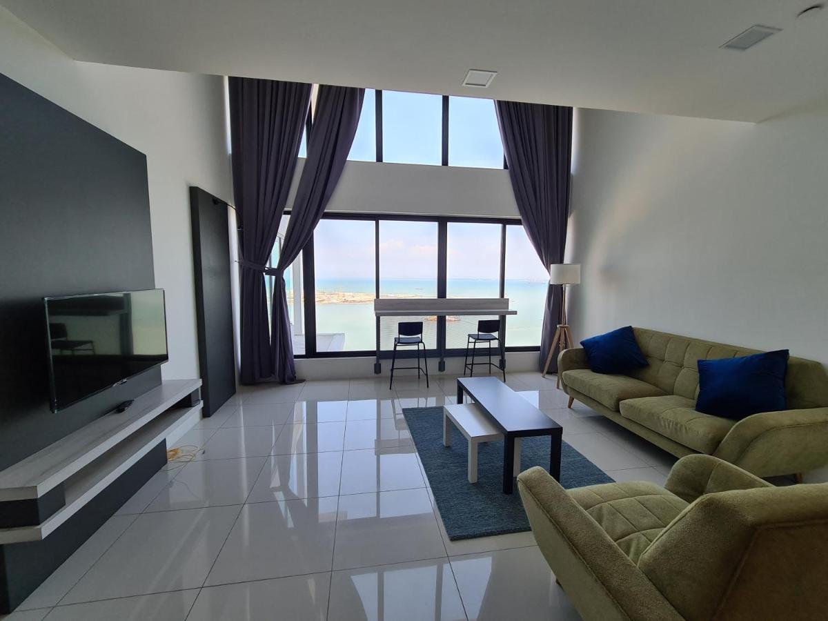 Sunrise Gurney Premium Executive City/Seafront Suite - Penang Джордж Таун Екстериор снимка