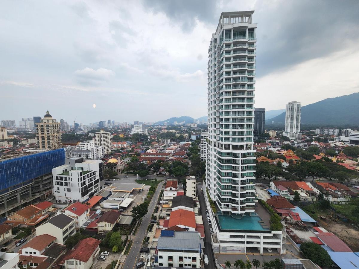 Sunrise Gurney Premium Executive City/Seafront Suite - Penang Джордж Таун Екстериор снимка