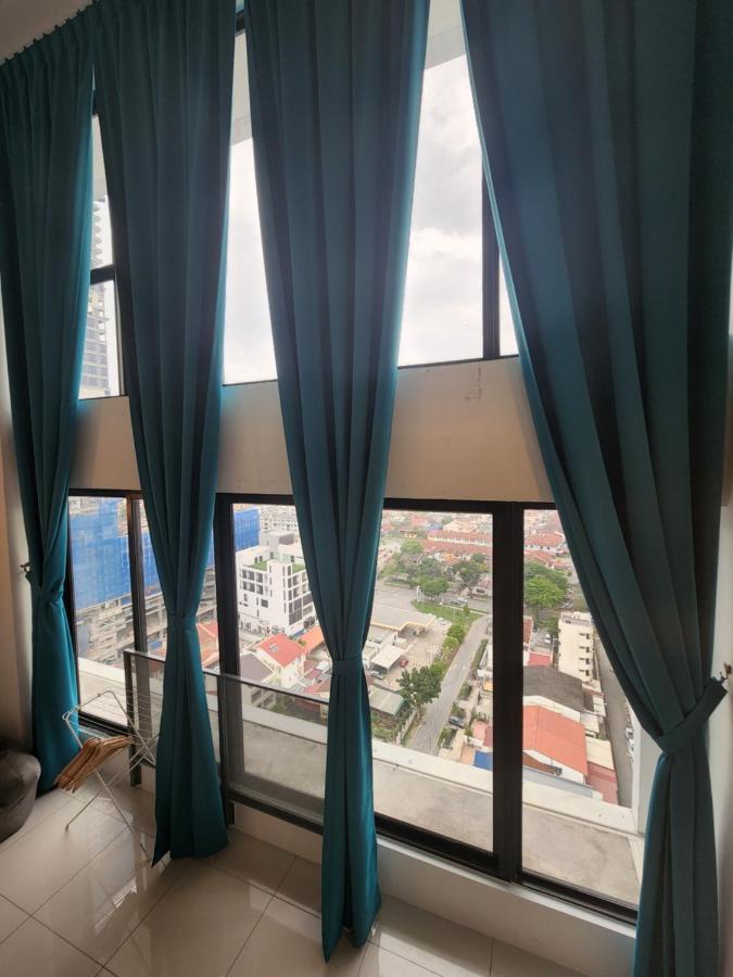 Sunrise Gurney Premium Executive City/Seafront Suite - Penang Джордж Таун Екстериор снимка